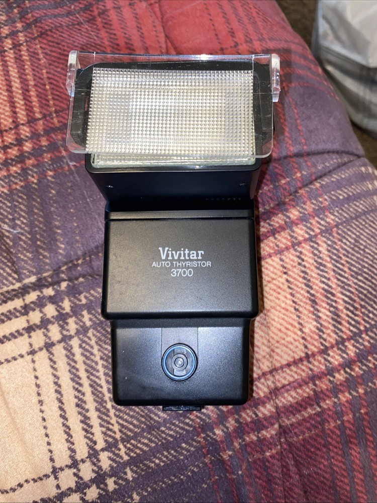 Vivitar Auto Thyristor 3700 Flash