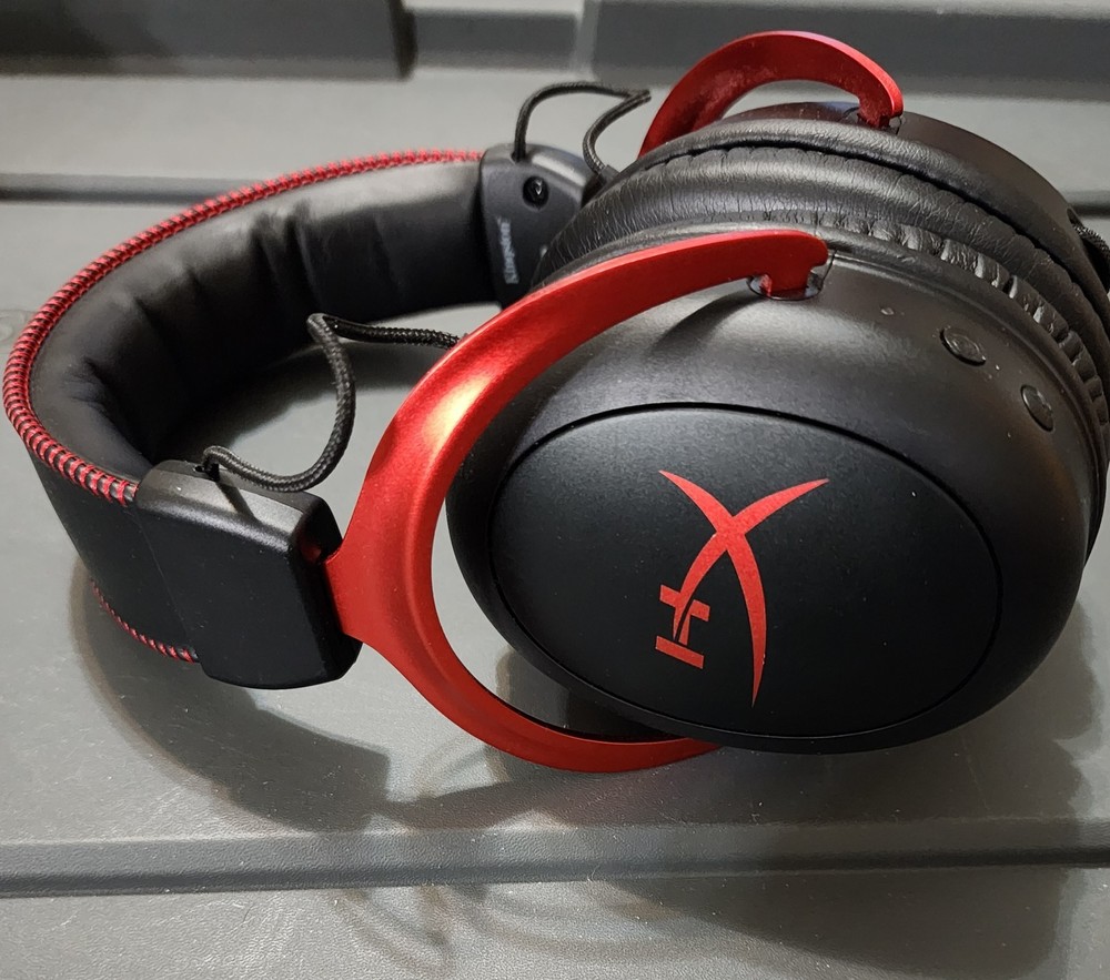 HyperX Cloud II Wireless Gaming Headset - Red