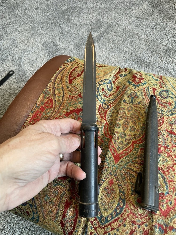 VINTAGE BAYONET W/ SHEATH