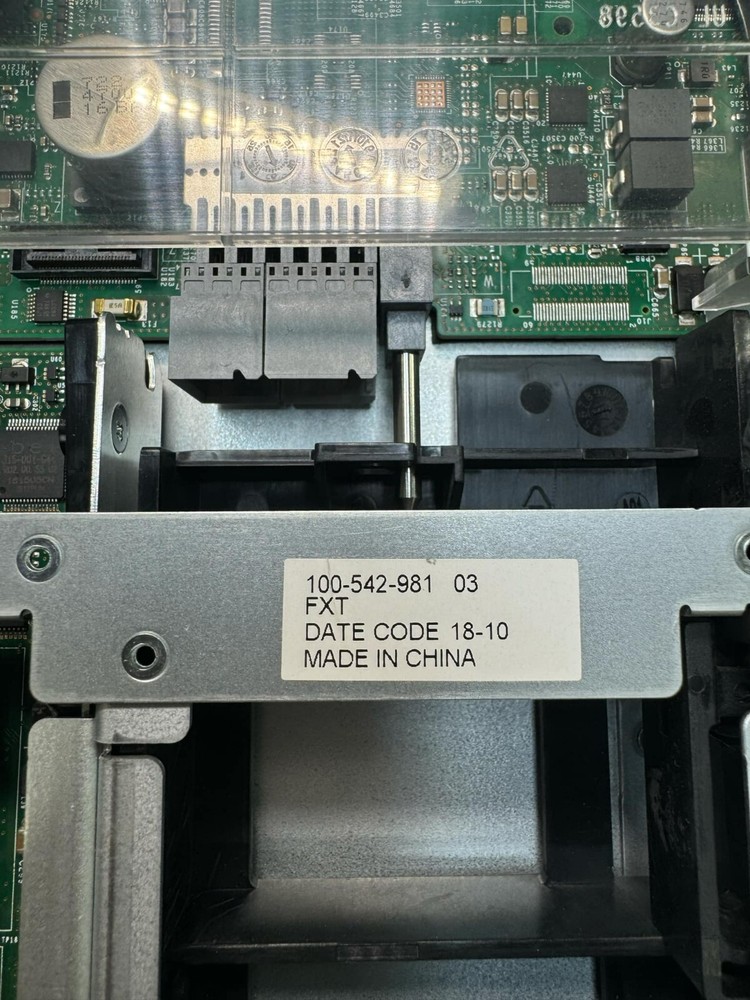 DELL EMC OPE25 Unity 400 25x SFF Storage FLASH RAID Disk Drive Array 900-542-004