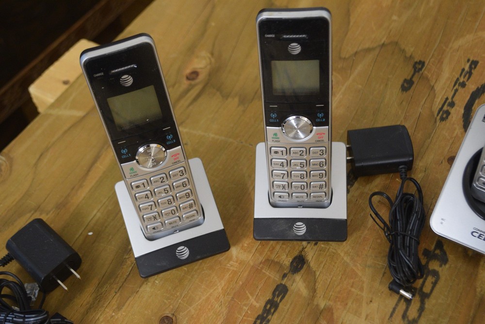 AT&T Cordless Phone System Silver 4 Handsets CLP99387 Answer Machine Bluetooth
