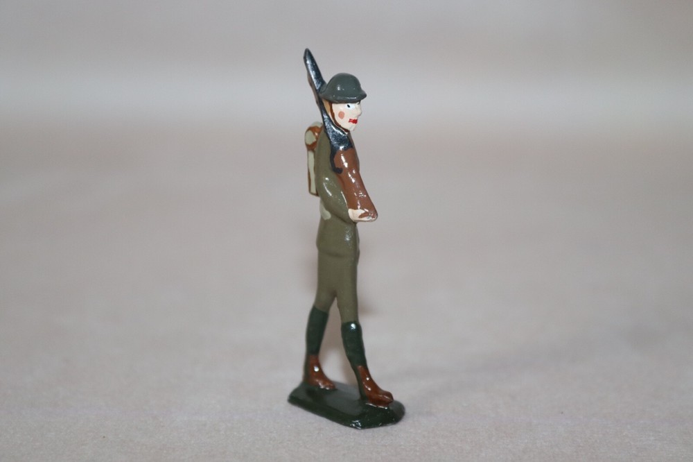Lead Foreign Soldier Marching Figure ~ Modern