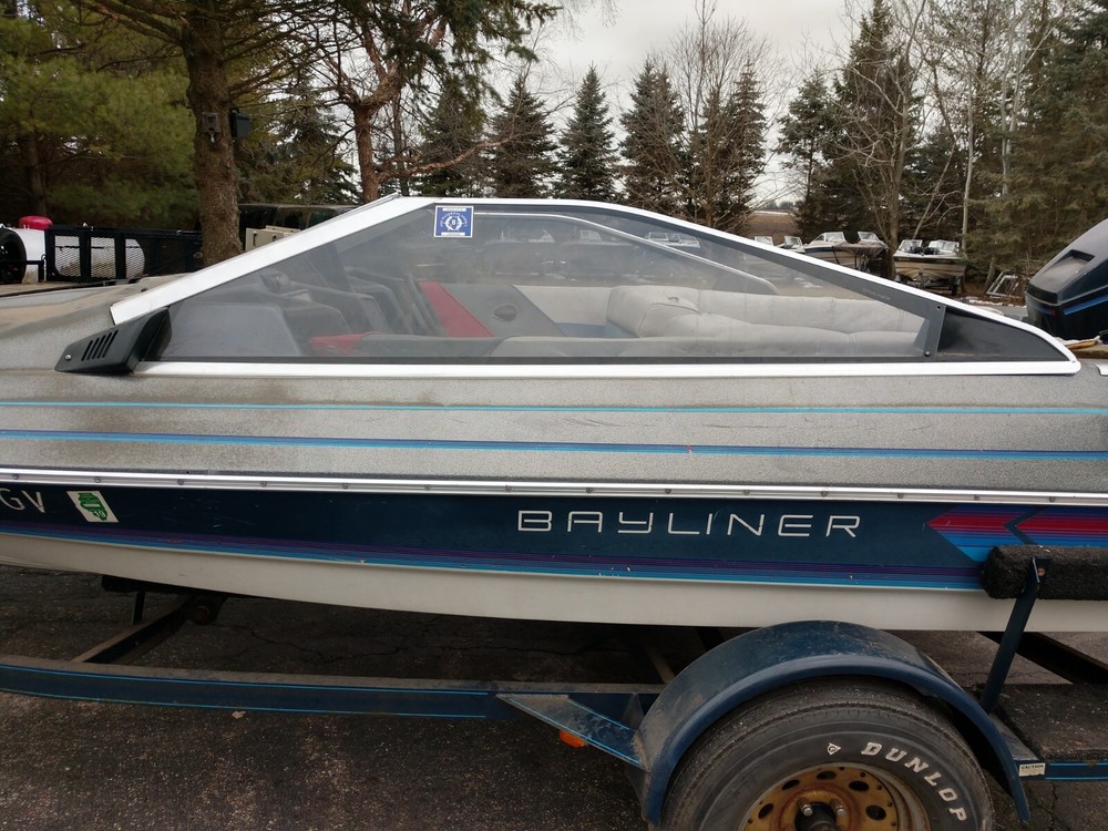Bayliner Capri Windshield & Side Glass Sections Available READ FULL DESCRIPTION