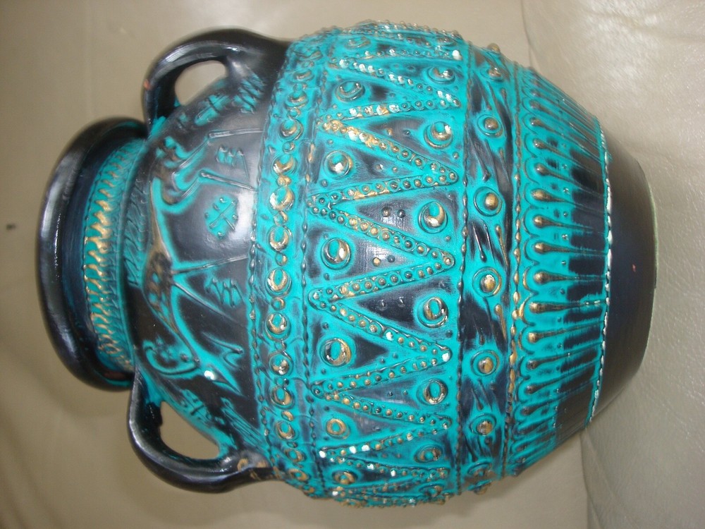 3 VINTAGE DECORATIVE VASES