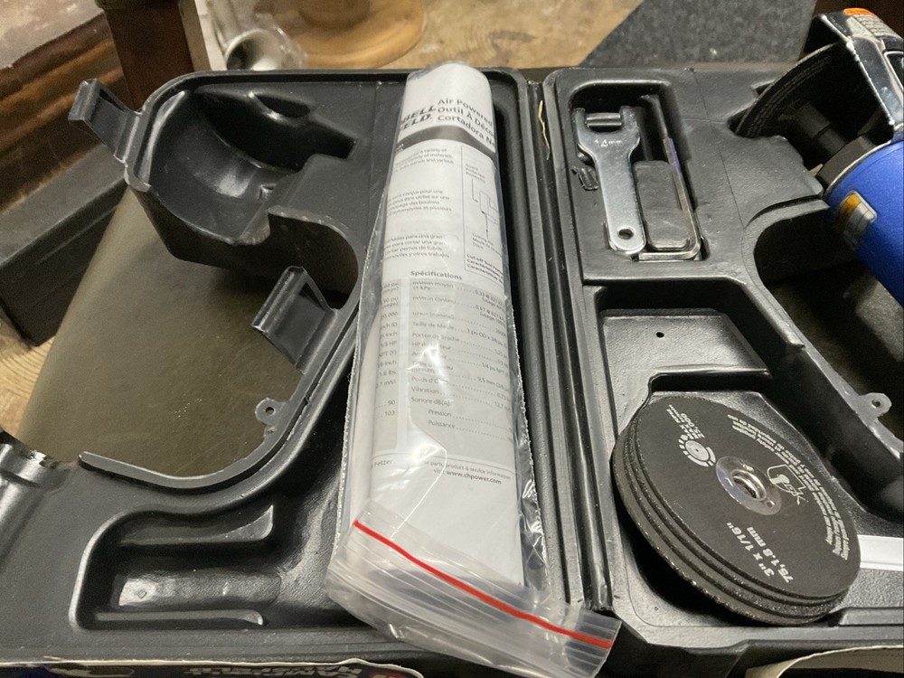 CAMPBELL HAUSFELD AIR CUT OFF TOOL, With Case, 4 Wheels, Tools