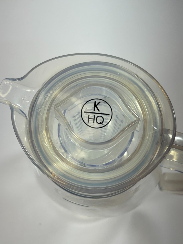 Water Infuser Pitcher- Fruit/Veg. Infusing Water Pitcher With built in ice pack