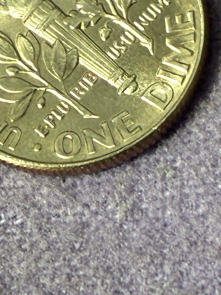 2023P Multiple Die Chips On Face And Torch Ref#1