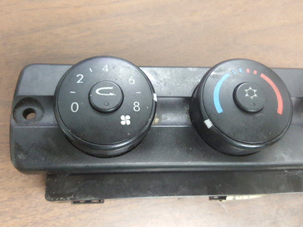 FREIGHTLINER CASCADIA TEMPERATURE CONTROL SWITCH A22- 60645 -501