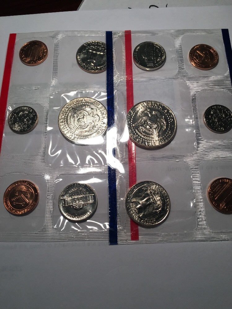 1988p+d Unc Mint Set Govmt Pkg And Coa
