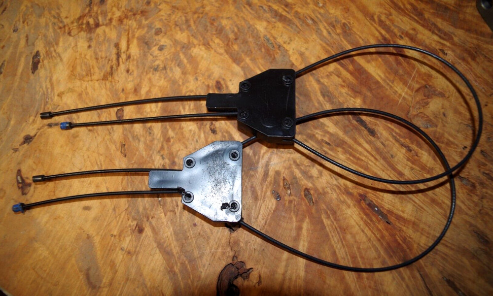 Oneida Archery Eagle Bow Yoke cable splitters w/ Cables Blue End & screws