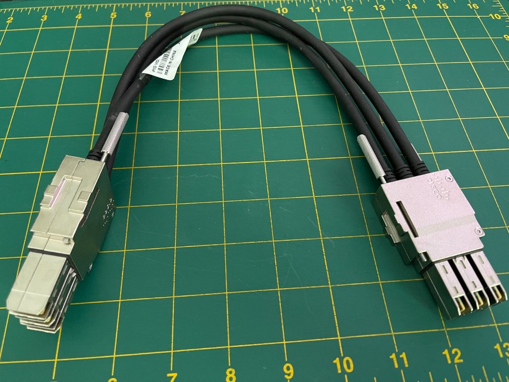 Cisco STACK-T1-50CM V01 Cisco 3850/9300 Stacking Cable
