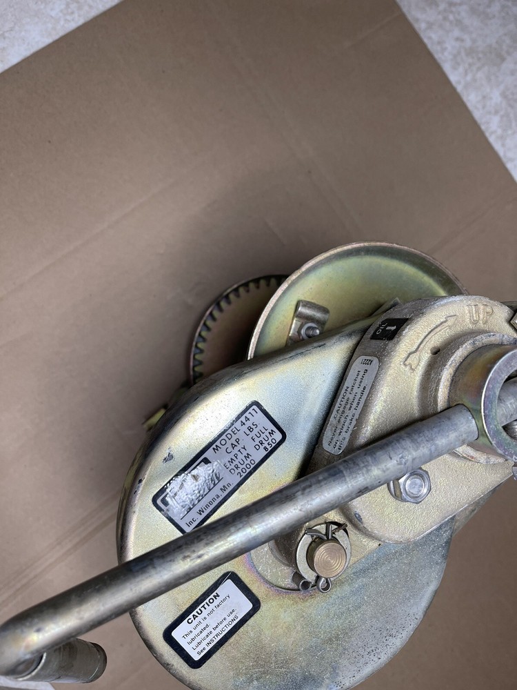 Thern Hand Winch Model 4411