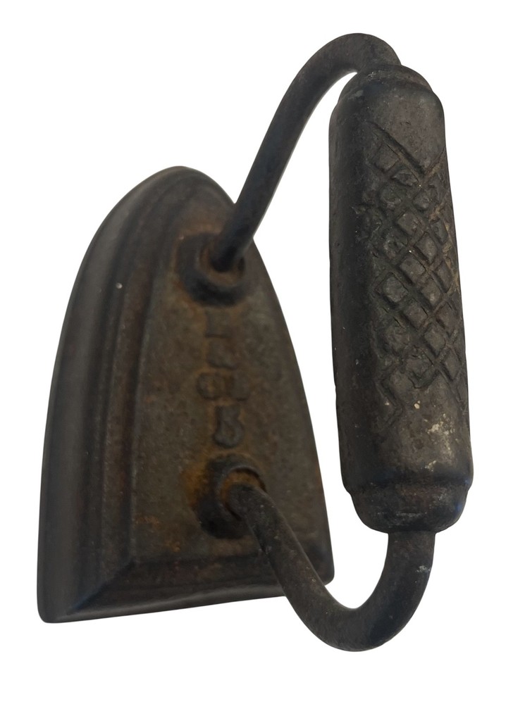 Antique Cast Iron Sad Iron B&CO #5