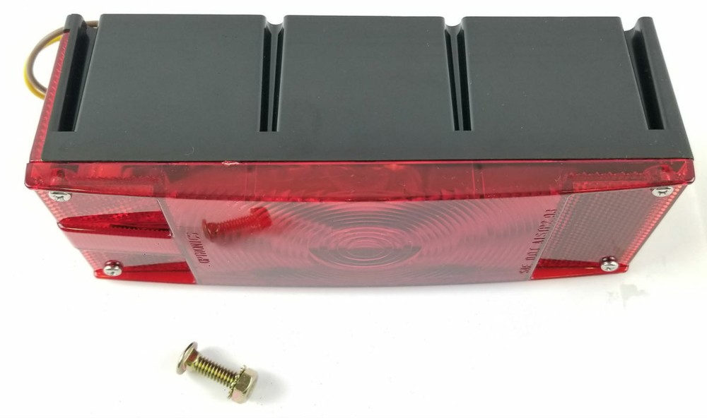 Karavan 205-00109-NA Submersible Left Hand Tail Light