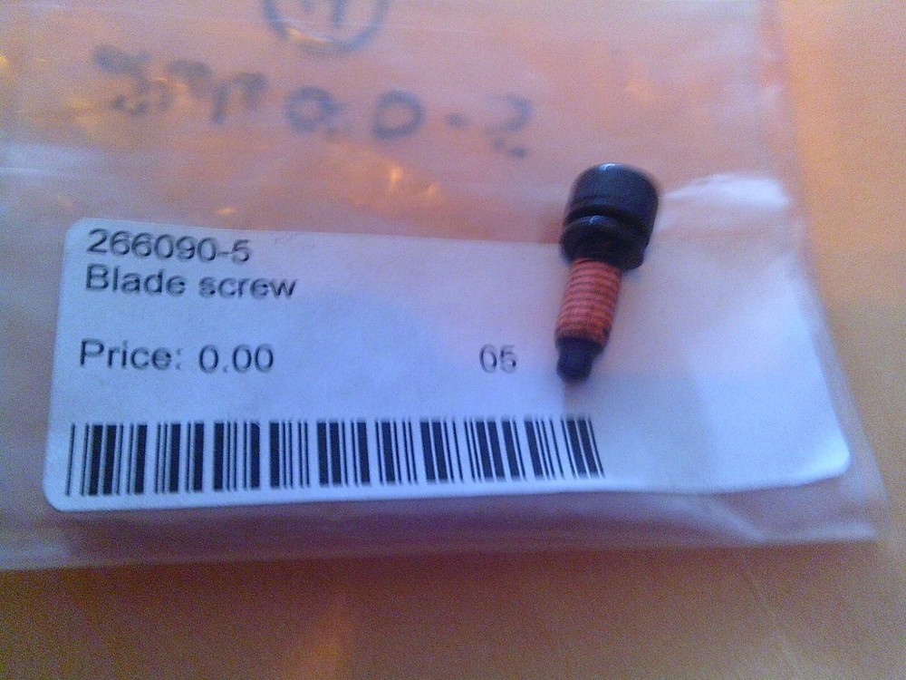 Makita Screw 266090-5