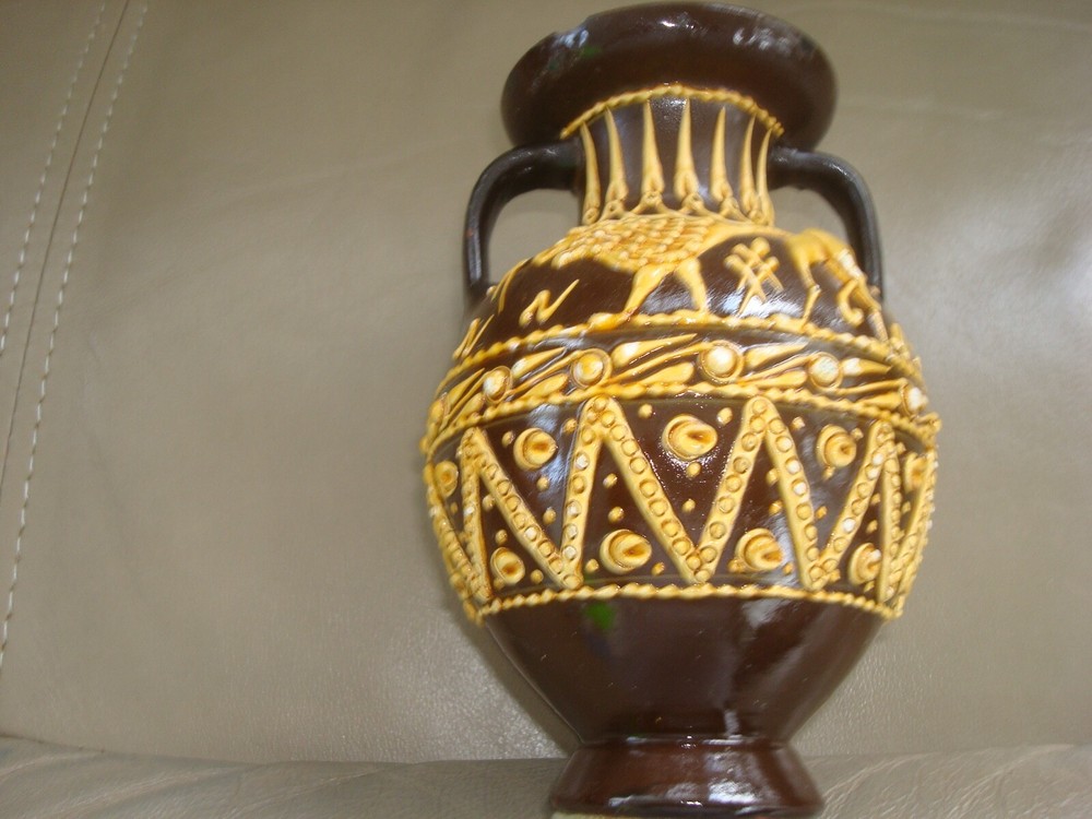 3 VINTAGE DECORATIVE VASES