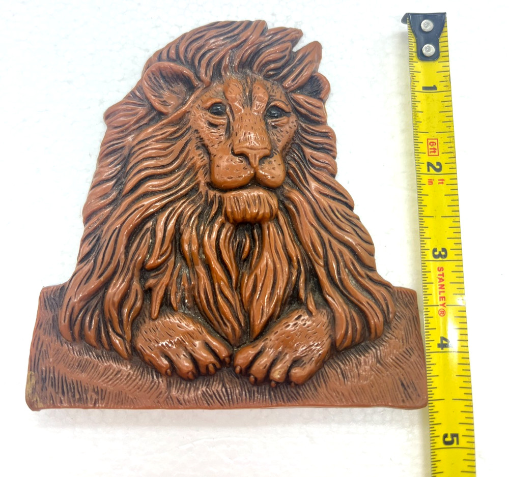 Plastic Lion Bookend Covers Set