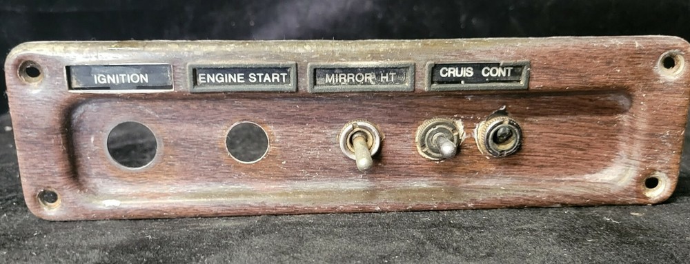Freightliner FLD Switch Panel