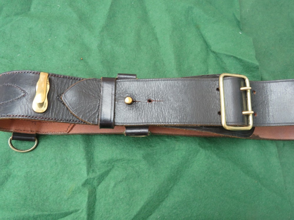 BRITISH ARMY SAM BROWNE BELT AND CROSS STRAP DATED 1985 SIZE 3