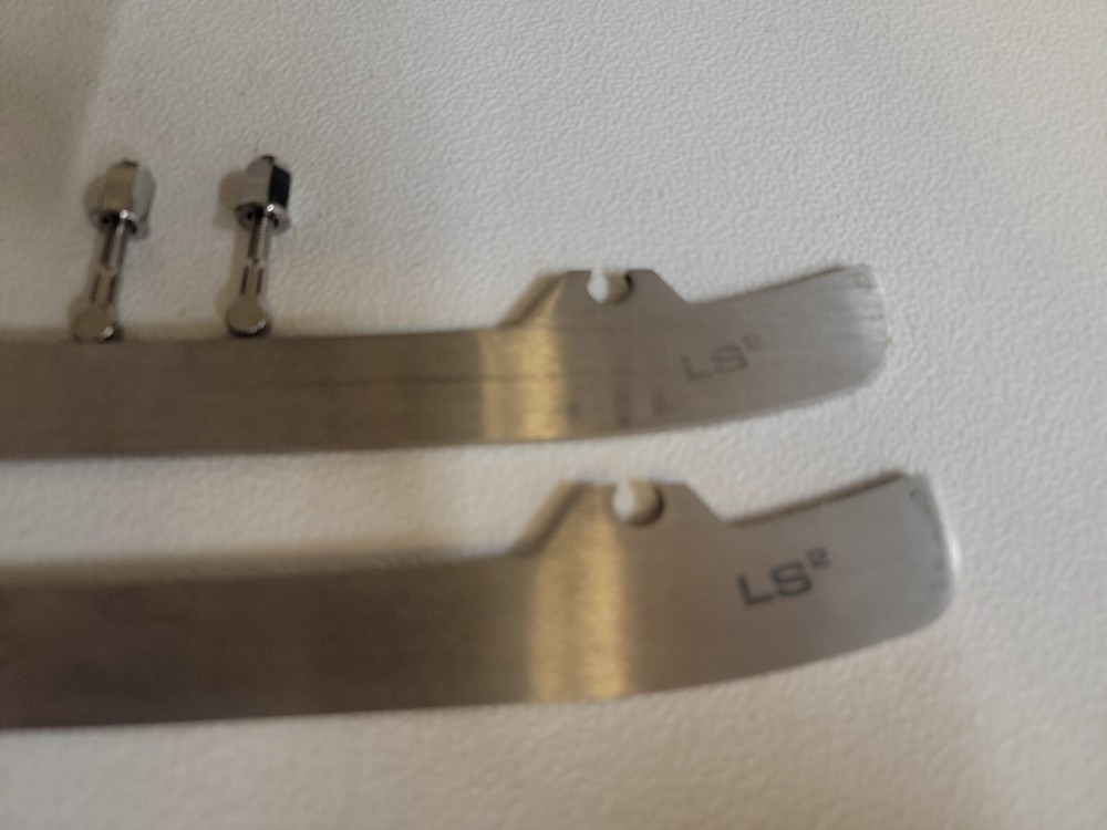 Bauer LS2 New 246 Skate Runners With Screws.