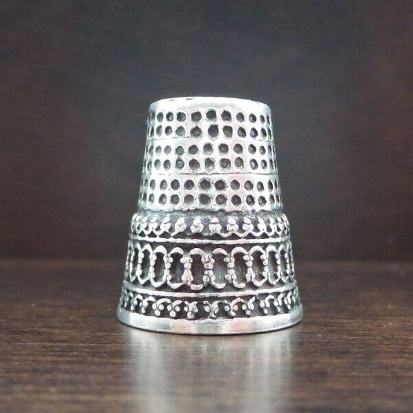 Ornate Vintage Solid Sterling Silver Thimble