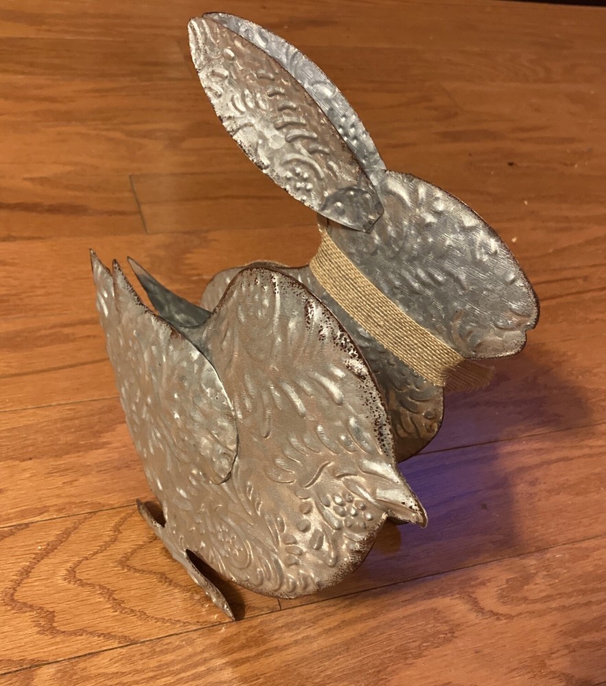 Easter Decor Metal Embossed Chick & Bunny