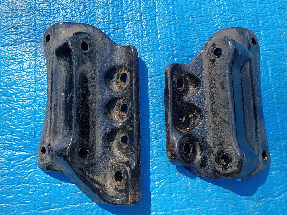 Freightliner Cascadia 13 gallon DEF Tank  mounting cage support brackets