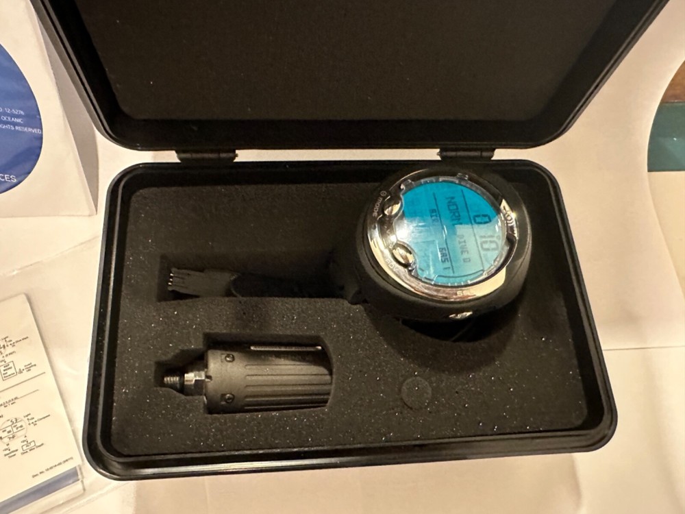 Oceanic VT4 Air Integrated Wrist Style Scuba Dive Computer + Transmitter