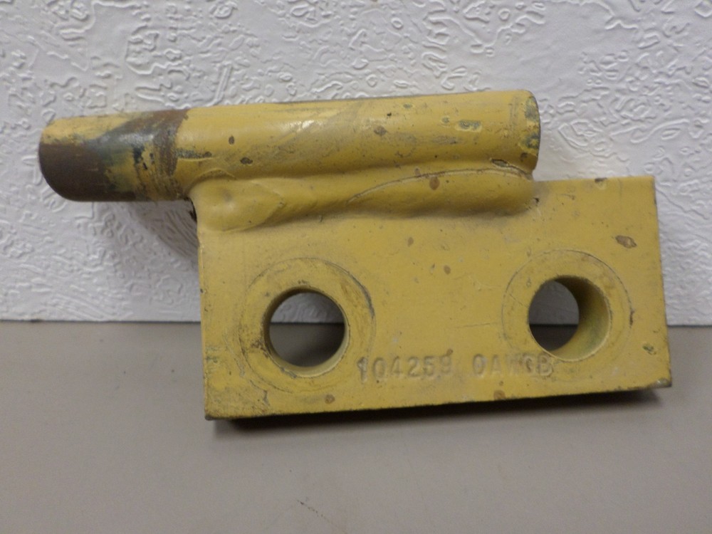 OEM Caterpillar 1Q-4259 HINGE