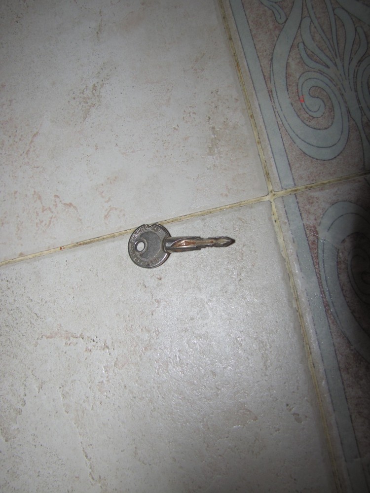 VINTAGE Cruciform Key 4 SIDED