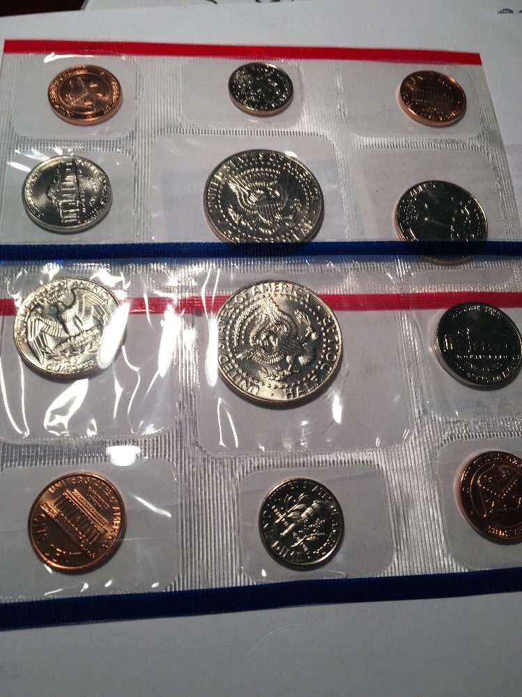 1988p+d Unc Mint Set Govmt Pkg And Coa