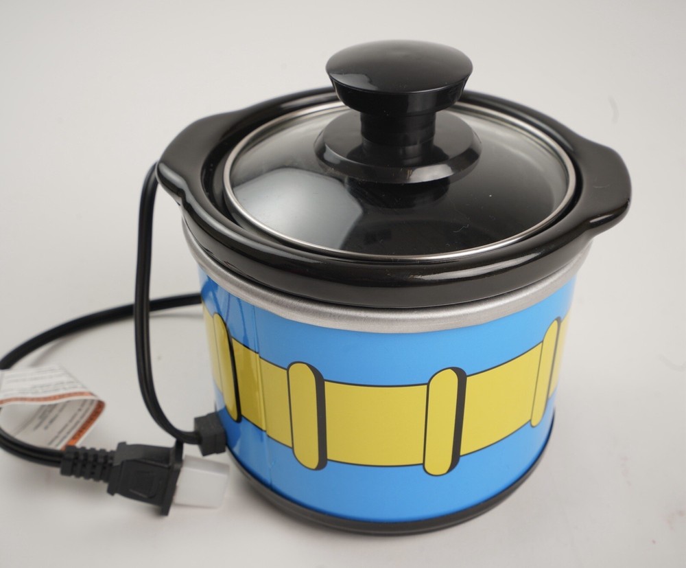 DC Comics BATMAN Mini Crock Pot Cooker .65 Quart NEW