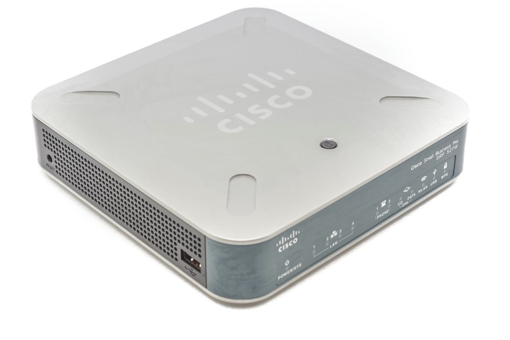 Cisco Small Business SRP500 Series 	SRP527 ADSL2+ 802.11n128DRAM 64FLASH