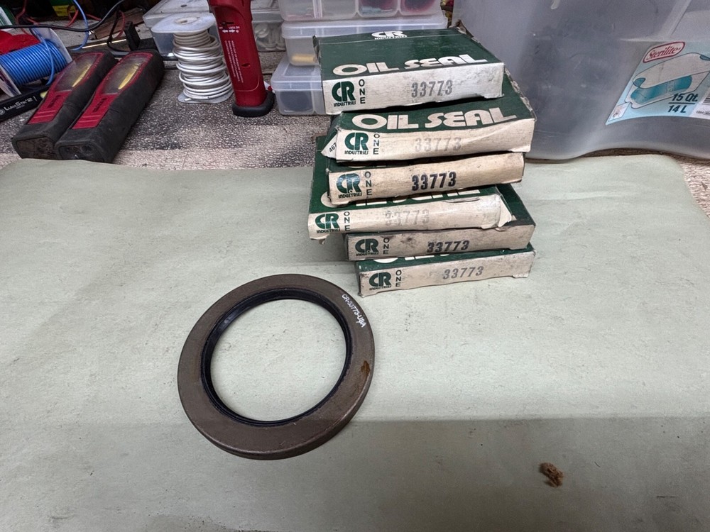 CR 33773   SEAL    "" READ THE LISTING""- ""LOOK AT  PHOTOS""  9W