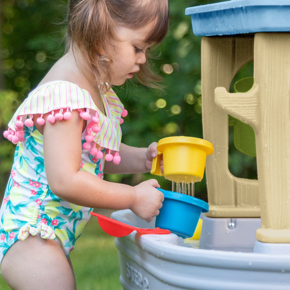 Step2 Rain Showers Splash Station Water Table