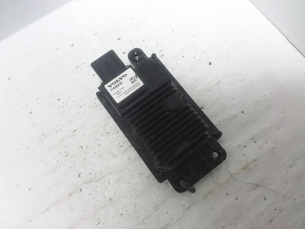 Front Distance Radar Unit Sensor Module Fits 11-16 VOLVO 70 SERIES XC70 31400839