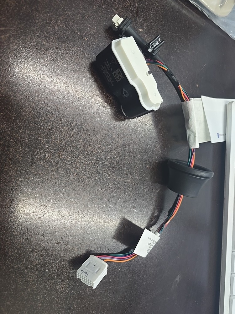 2020-2023 Tesla Model Y 3 Charger Port Actuator Harness