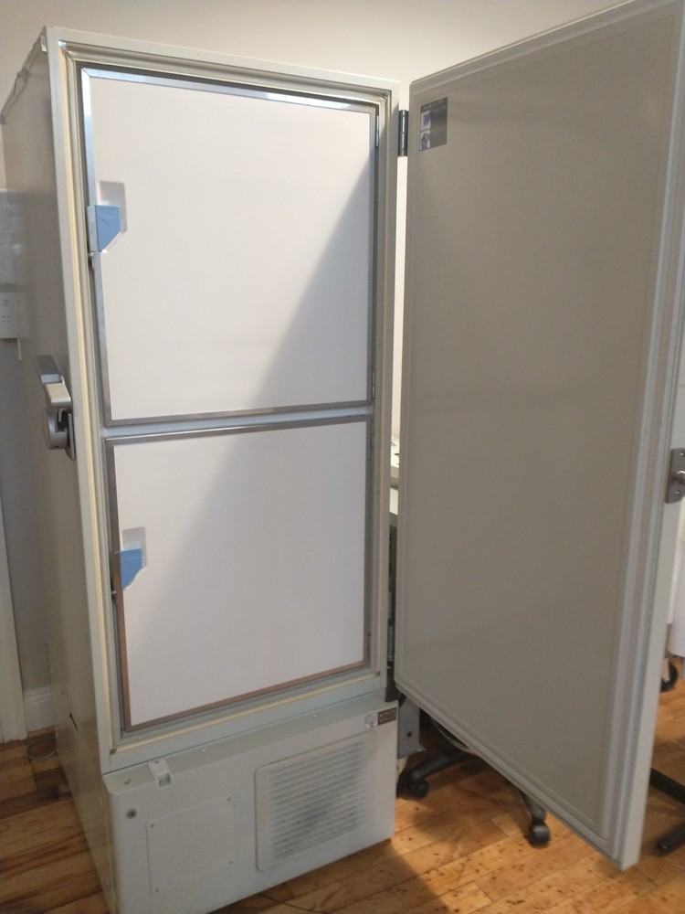 SANYO ULTRA LOW FREEZER - MDF-U52VC