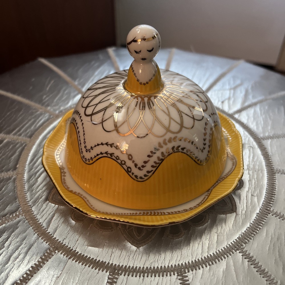 BISCUIT ANTHROPOLOGIE MILKMAID LADY COVERED BUTTER DISH