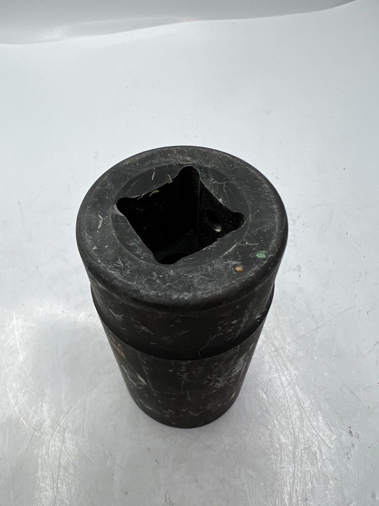 GENUINE Dewalt 75-146D Standard Impact Socket 30mm, Black