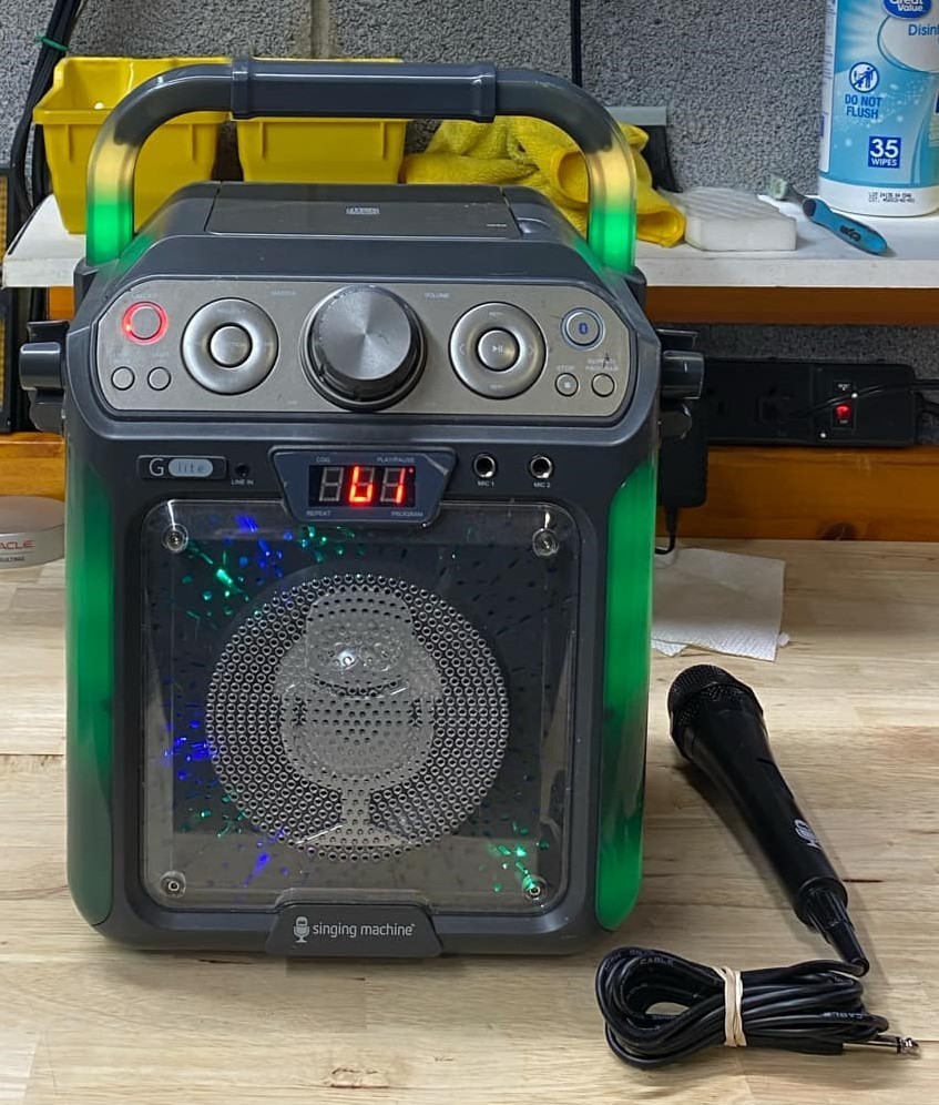 Singing Machine Karaoke CD+G W/Bluetooth+Microphone Tested