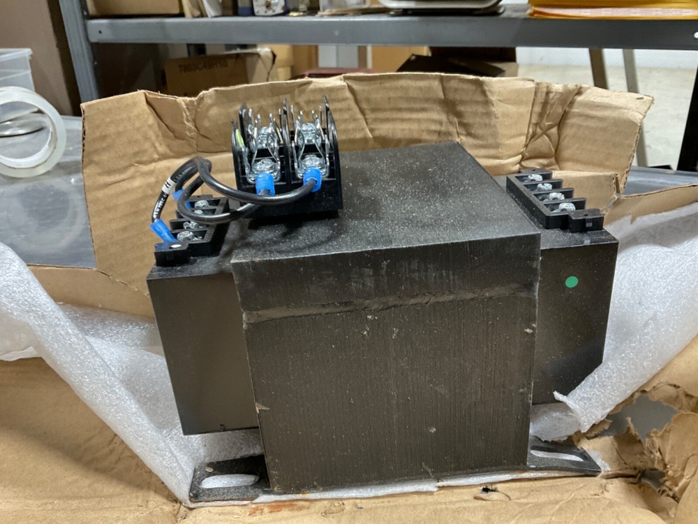 EATON C0525E4NFBXXES INDUSTRIAL CONTROL TRANSFORMER NEW