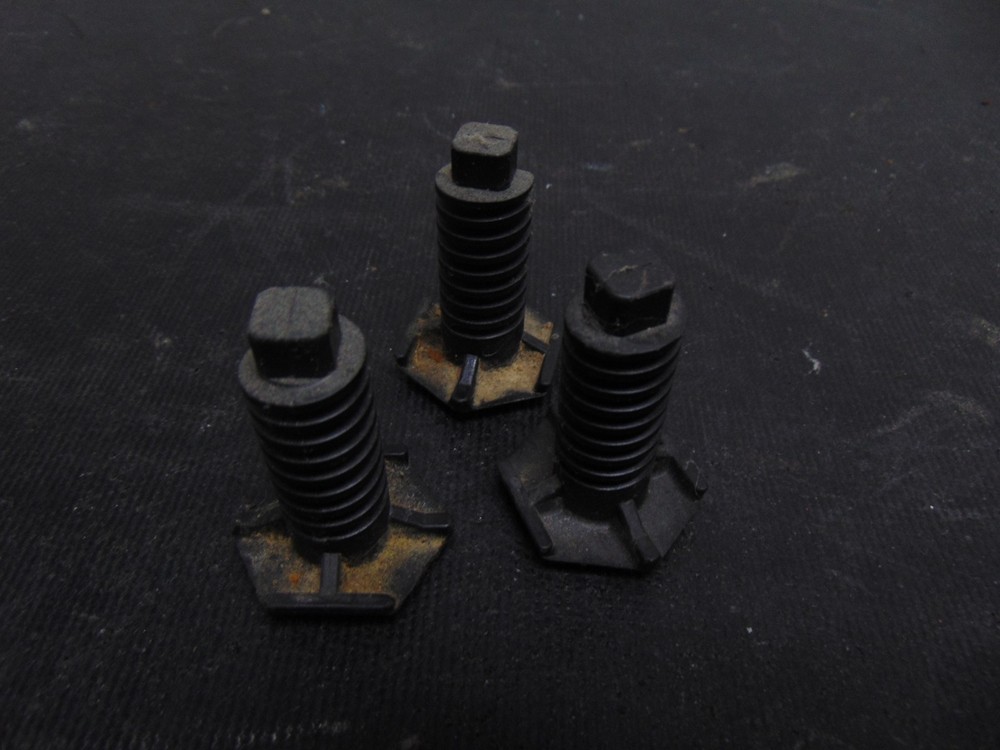 GE Range PB920DT1BB Leveling Legs Qty 3 WB02X10521