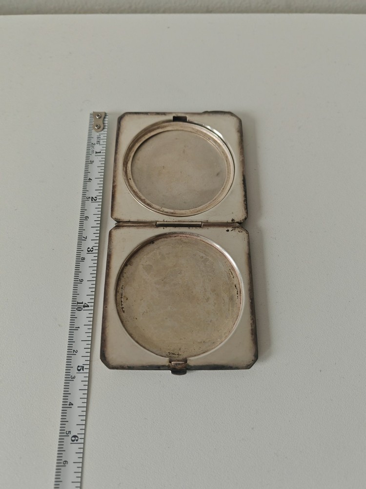 VINTAGE SOLID COMPACT STERLING SILVER POWDER BOX BY CHARM STERLING