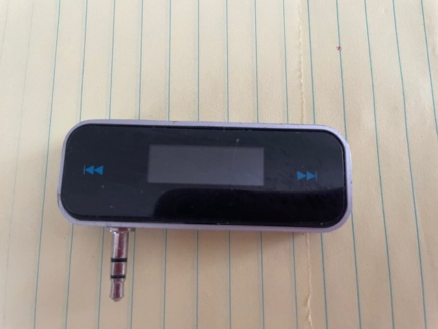FM TRANSMITTER AUDIO ADAPTER