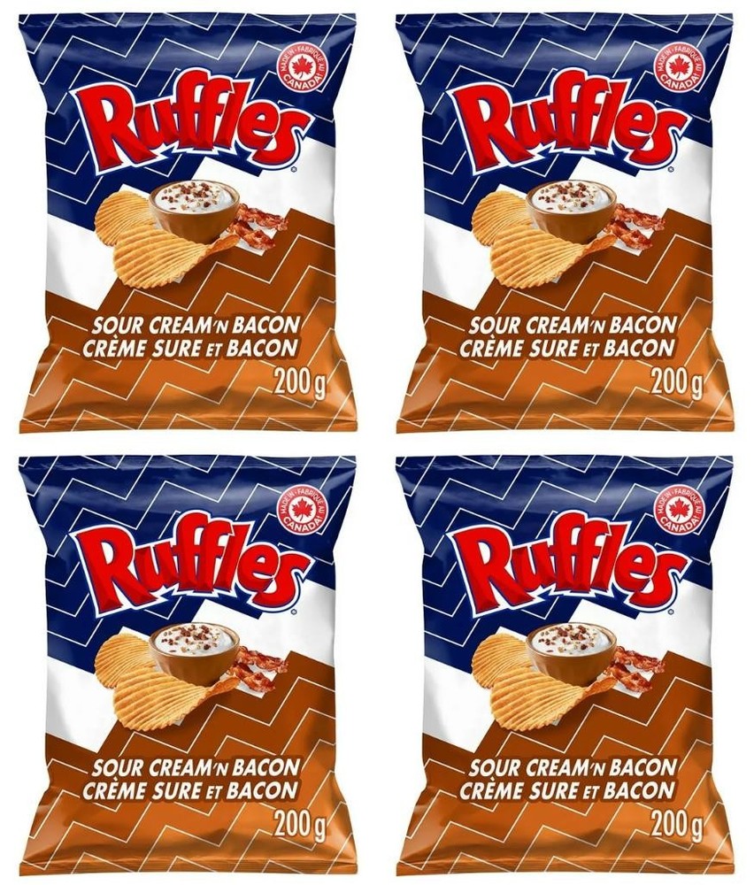 Ruffles Sour Cream 'n Bacon Flavored Potato Chips, 200g (4 Pack)