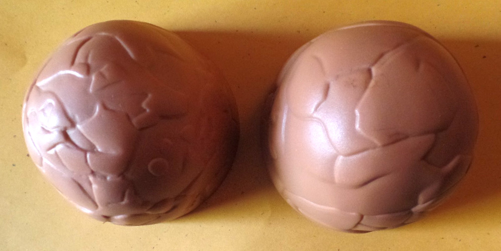 Vintage 1990's Large Empty Plastic Brown PREHISTORIC TOY DINOSAUR EGG