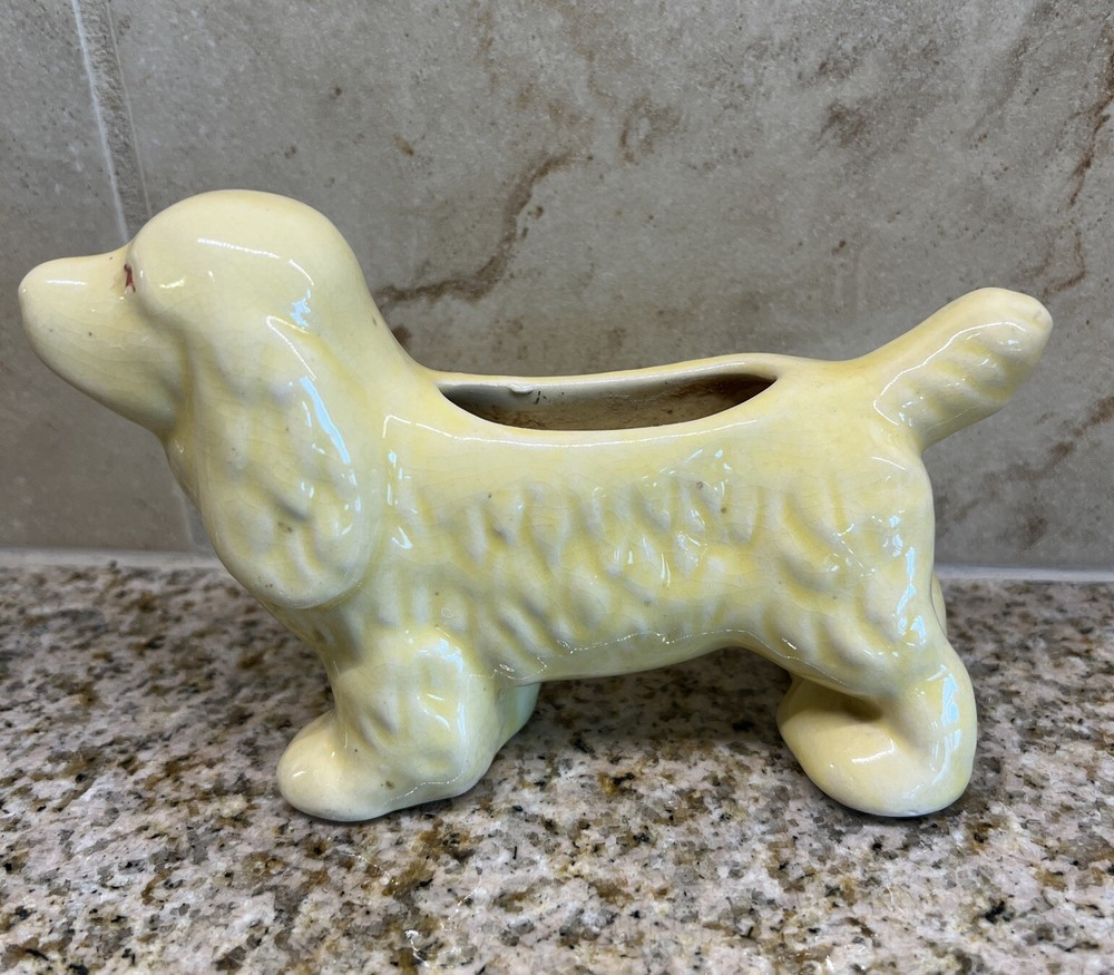 Small Cocker Spaniel dog planter Approximately 4" pale Yellow