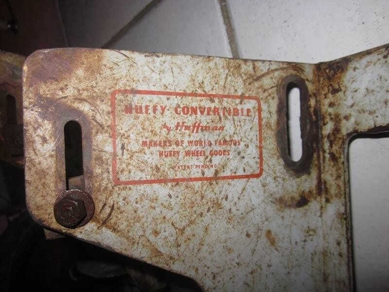 ANTIQUE VINTAGE HUFFY BICYCLE IRON TRAINING WHEELS