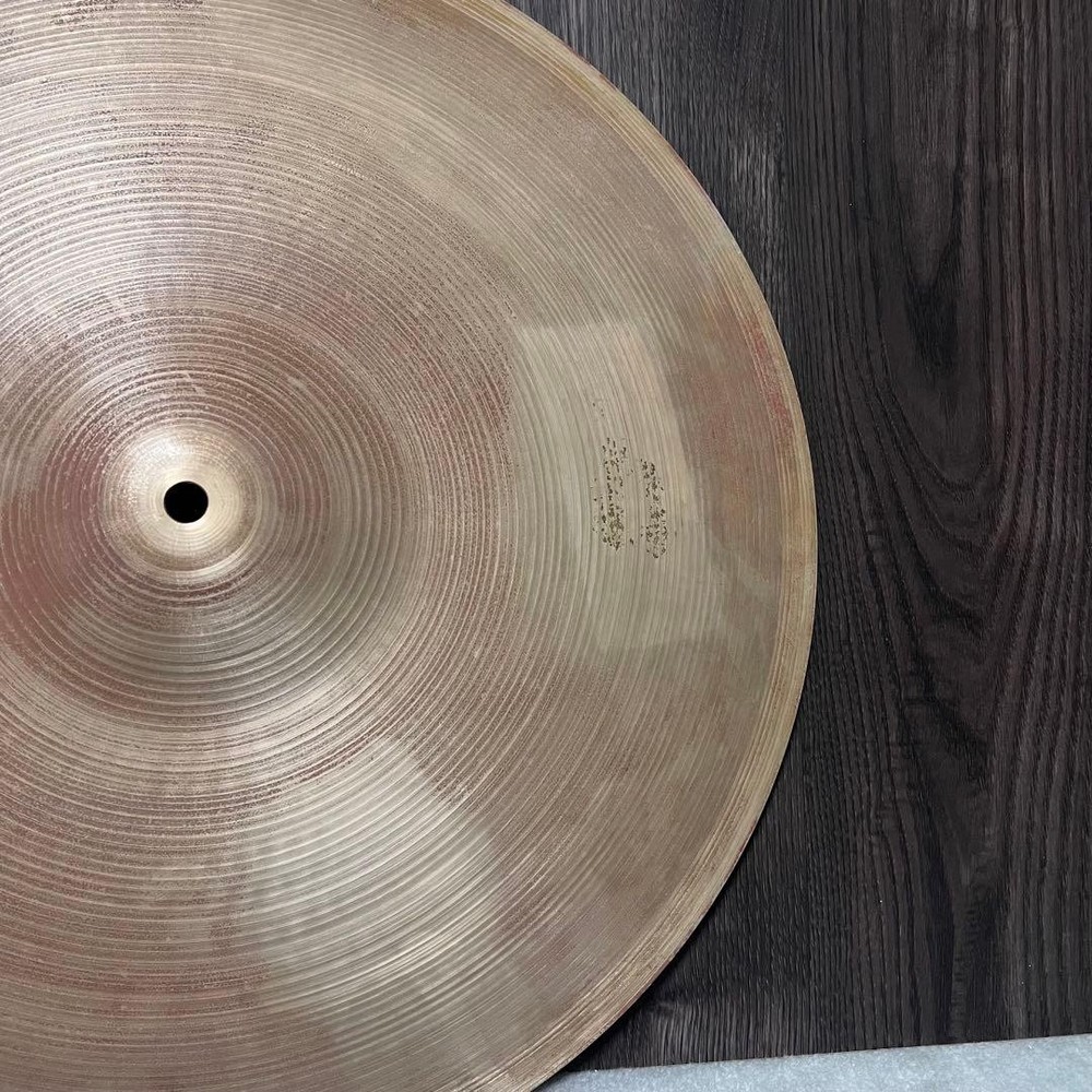Old White A Zildjian 18�h 2000g
